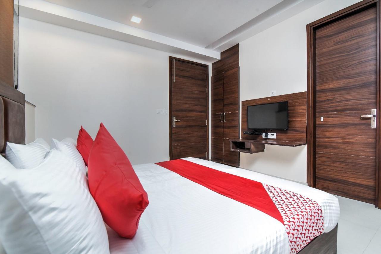 Oyo 23191 Flagship Hotel Raj Madan Ameerpet Hyderabad Eksteriør billede